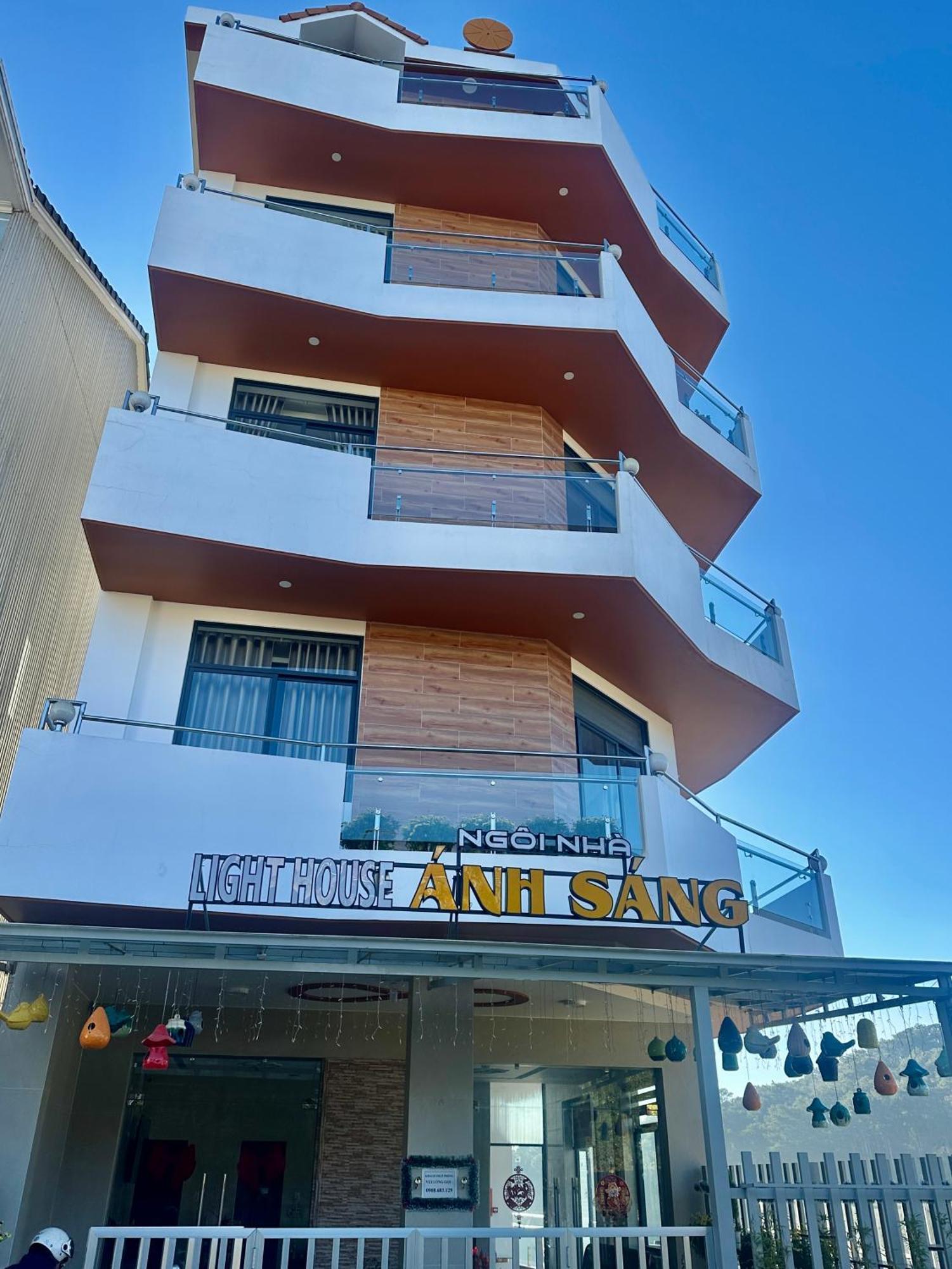 Hotel Khach San Anh Sang - Light House Dalat Exterior foto